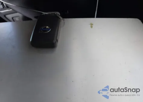 2018 Volvo V60 Cross Country T5 z USA, uszkodzony, nr VIN YV440MWK4J2058052